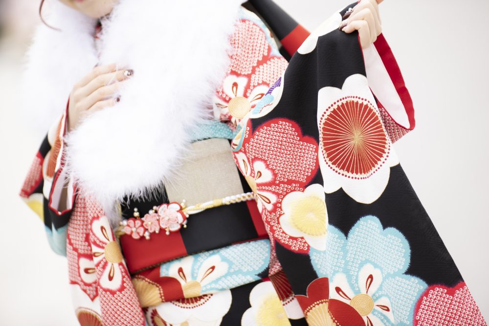 振袖レンタル・購入・ママ振袖なら本きもの松葉にお任せ！